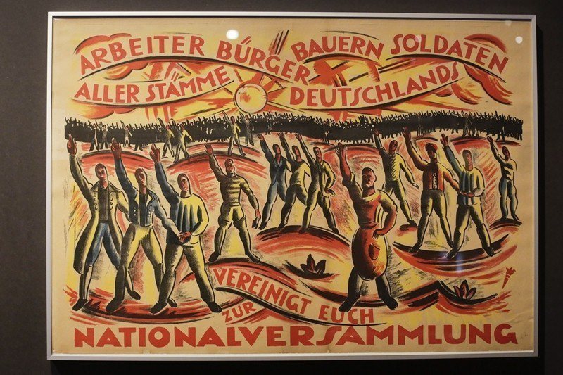 德國歷史博物館展出的威瑪共和時期海報，攝於2019年4月，柏林。 圖／美聯社