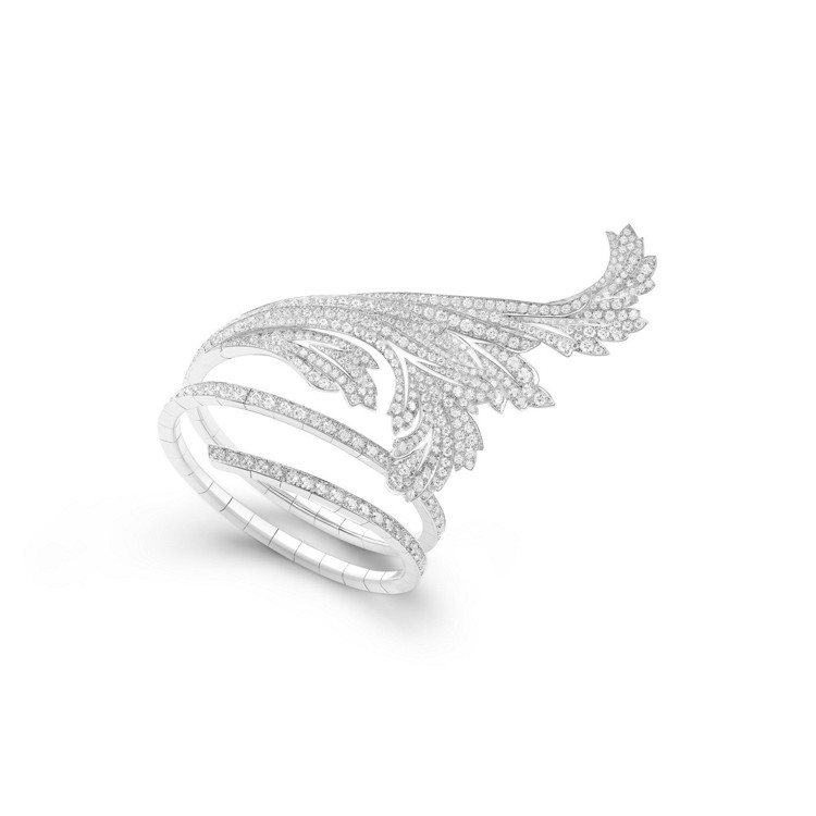 寶詩龍頂級珠寶系列FEUILLES DACANTHE手環，18K白金鑲嵌515顆美鑽共約17.78克拉，價格未定。圖／寶詩龍提供