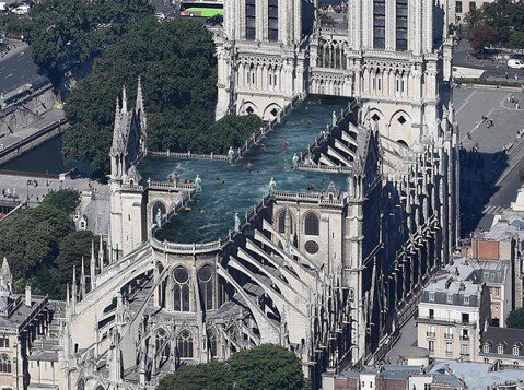 鏡頭背後／巴黎聖母院的修復狂想：空中泳池與雷射尖塔？