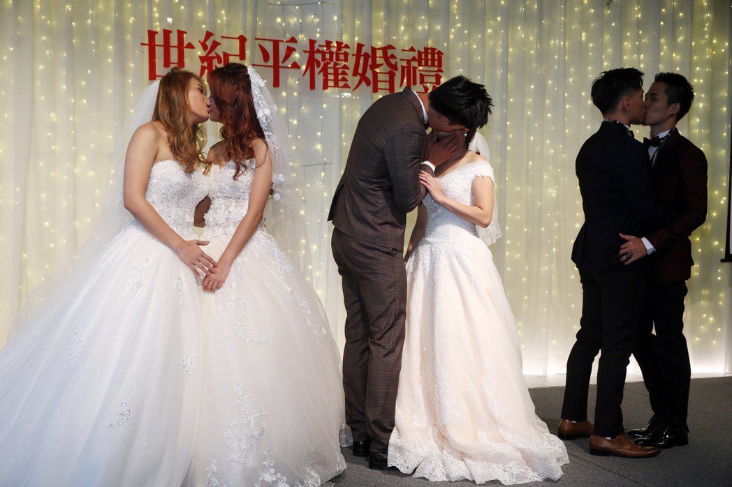 同婚專法通過後的首場性別平權婚禮，昨天在台北舉行。
 記者曾吉松／攝影