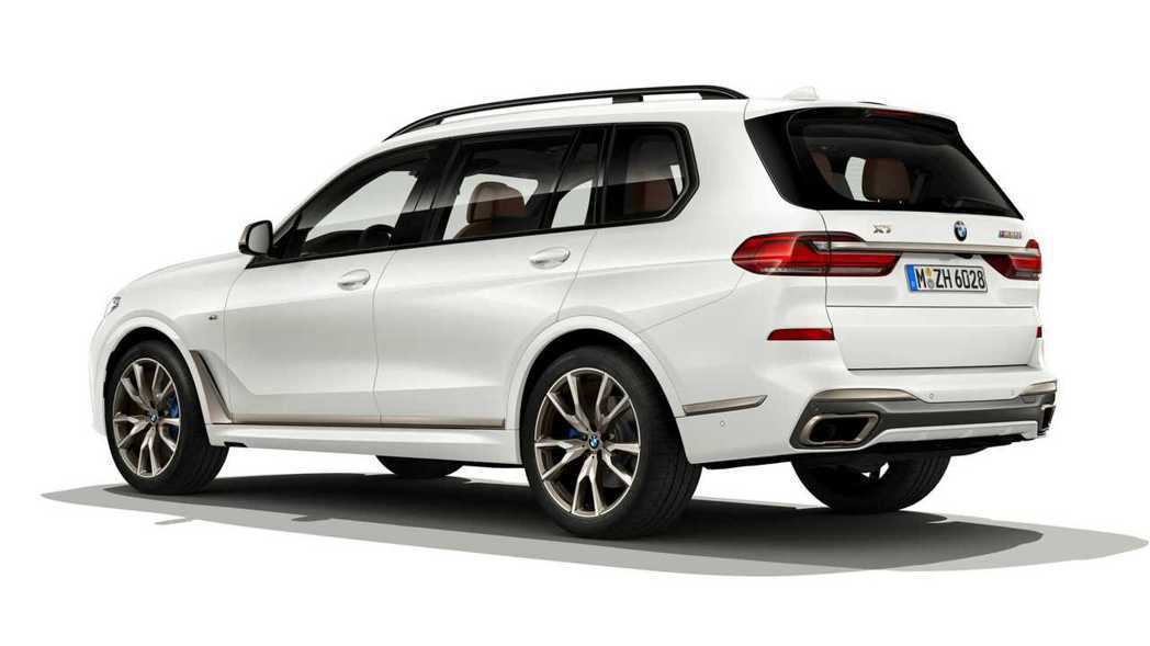 全新BMW X7 M50i。 摘自BMW