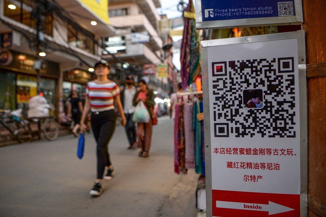尼泊爾央行21日宣布境內禁用中國電子錢包「支付寶」與「微信支付」，以防外匯持續流...