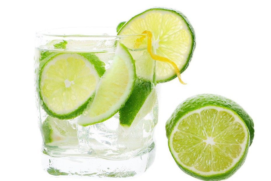 人體血液的酸鹼值是恆定的，並不會因為喝了檸檬水而有所改變，檸檬水能改變體質的說法並沒有科學依據。圖片／ingimage