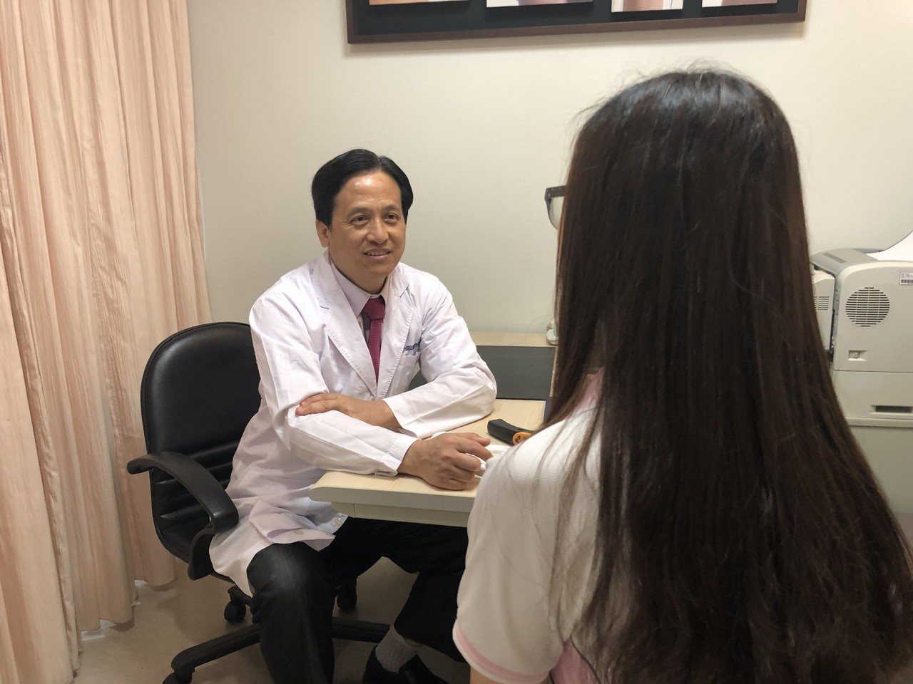 光田綜合醫院整形外科主任吳文宏說，狐臭不會危及生命，但影響生活。圖／光田醫院提供