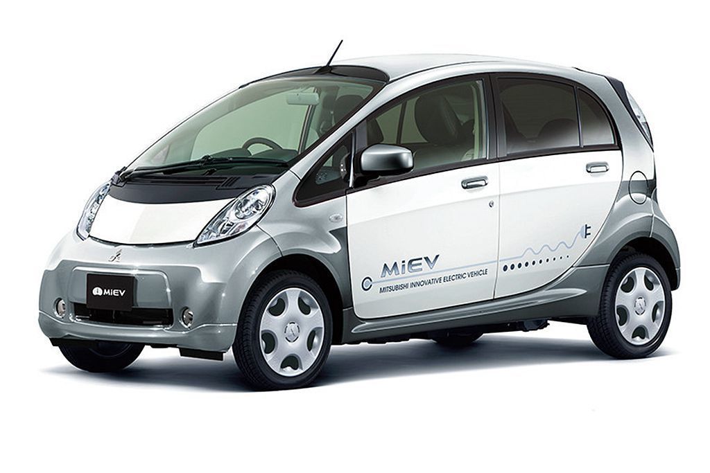 2009年7月日本三菱汽車以K Car級距車款i為基礎，將燃油引擎更換為電動馬達...