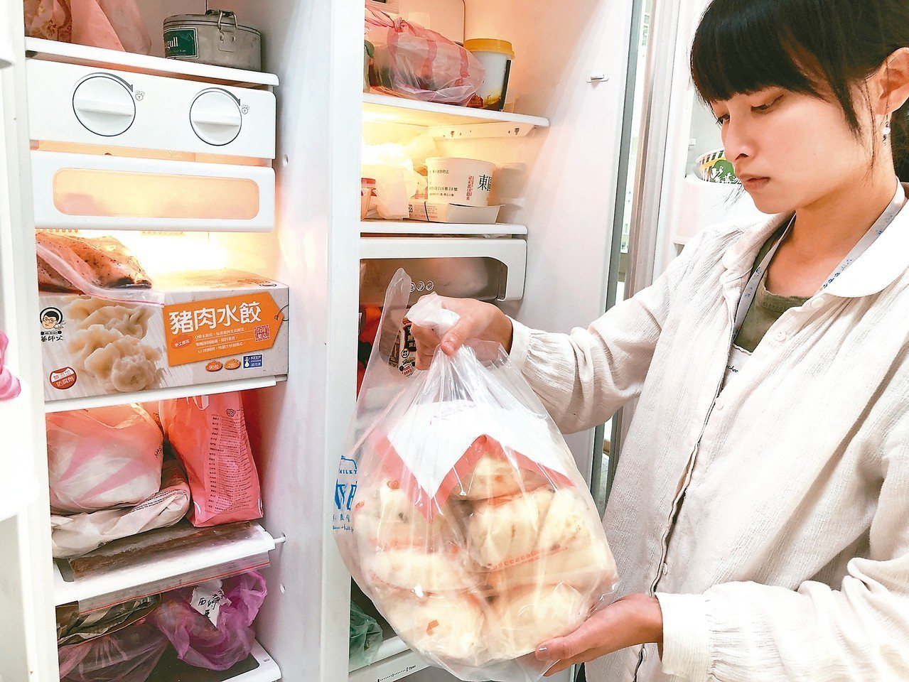 要避免細菌感染導致的食物中毒，食物進冰箱兩天內須儲存在7度以下，若要冰超過兩天，則要冷凍保存。<br />記者陳易辰／攝影