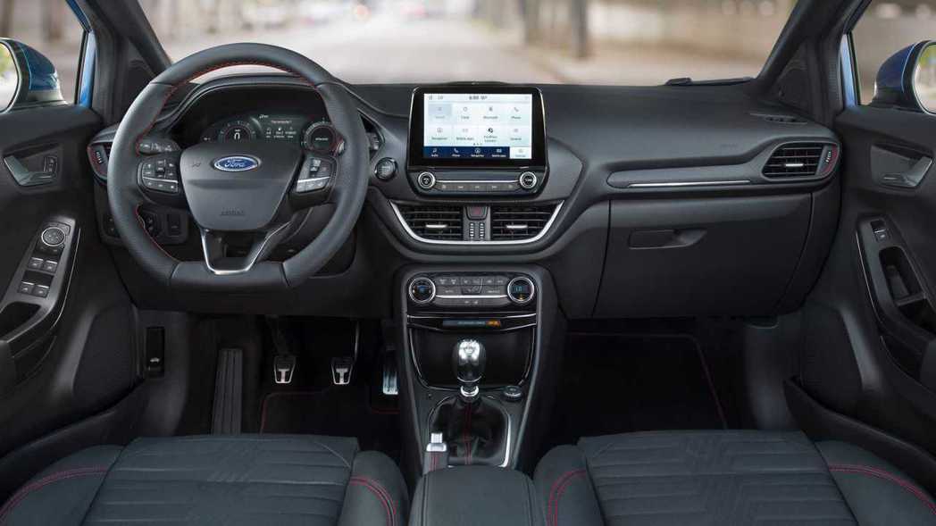 Ford Puma 內裝格局與新世代Fiesta十分相似。 摘自Ford