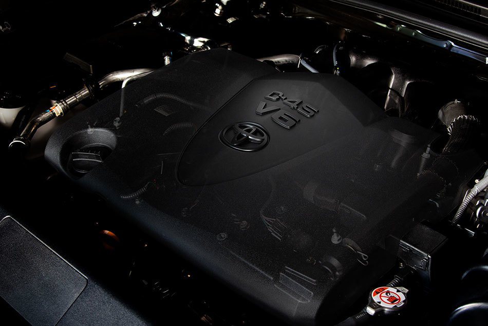代號2GR-FKS的3.5升V6自然進氣引擎，有301hp/6600rpm，36...