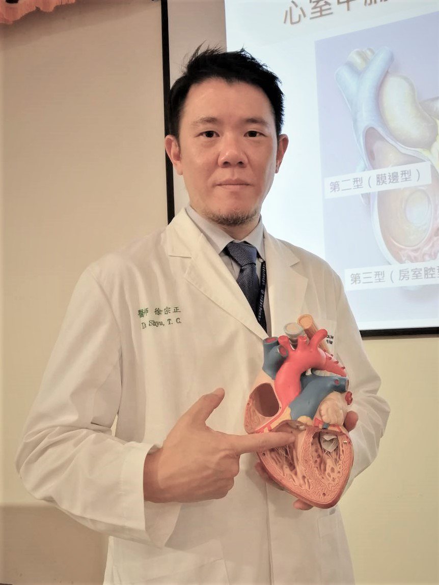 中國醫藥大學兒童醫院兒童心導管室主任徐宗正說，心室中膈缺損是指在心室中膈上有了破洞，是最常見的先天性心臟病。圖／中國醫藥大學兒童醫院提供