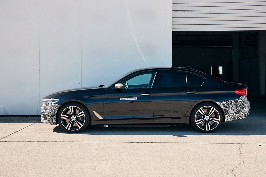 BMW 5 Series Power BEV純電測試車最大馬力可達720hp，比...