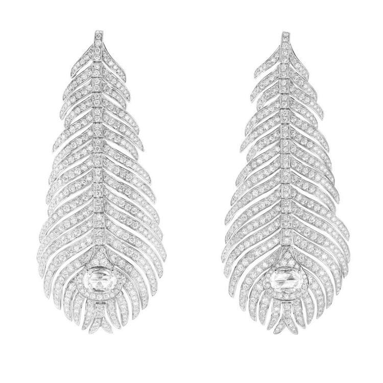 寶詩龍Plume de Poan孔雀羽毛系列鑽石耳環，320萬元。圖／寶詩龍提供