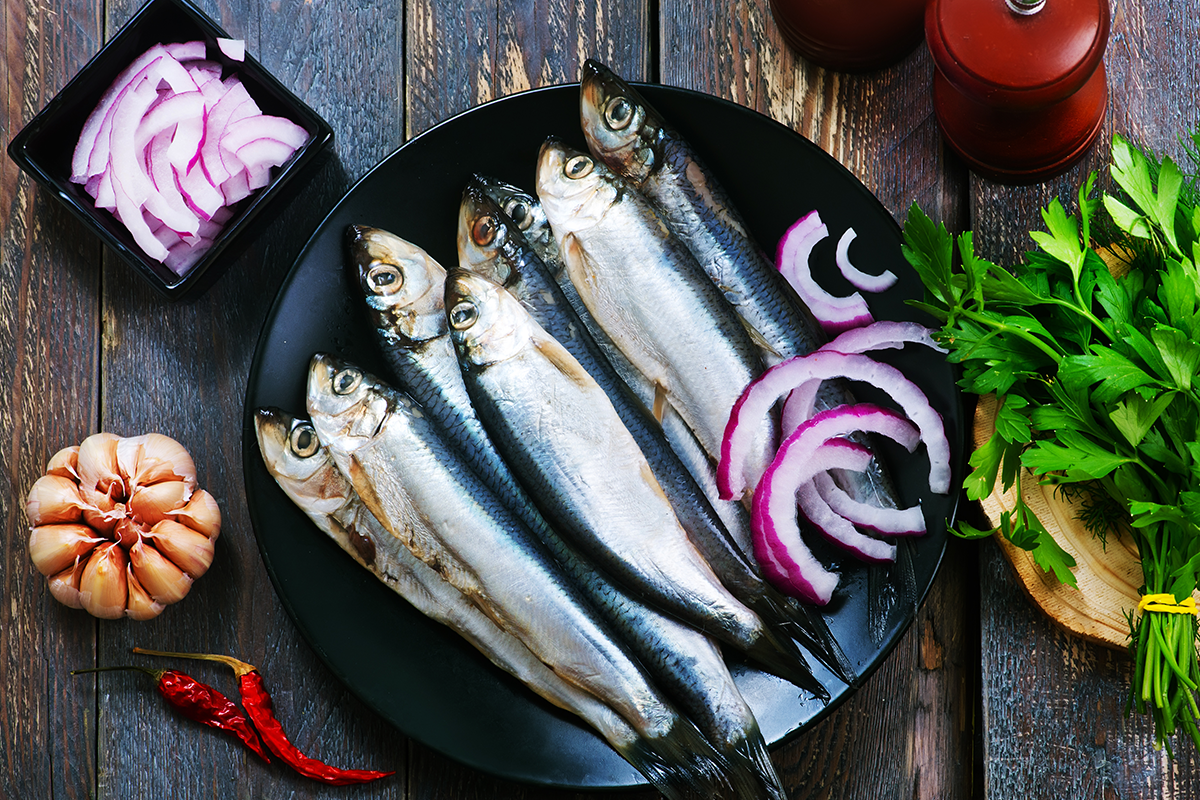 一項刊載在《臨床胃腸病學和肝病學》期刊的研究顯示，每星期吃三份或更多魚類可降低罹患腸癌的風險。