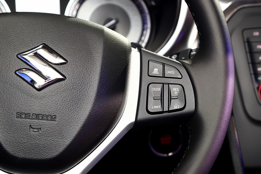 小改款Suzuki Vitara自S車型起將ACC主動式安全車距巡航控制系統列為...