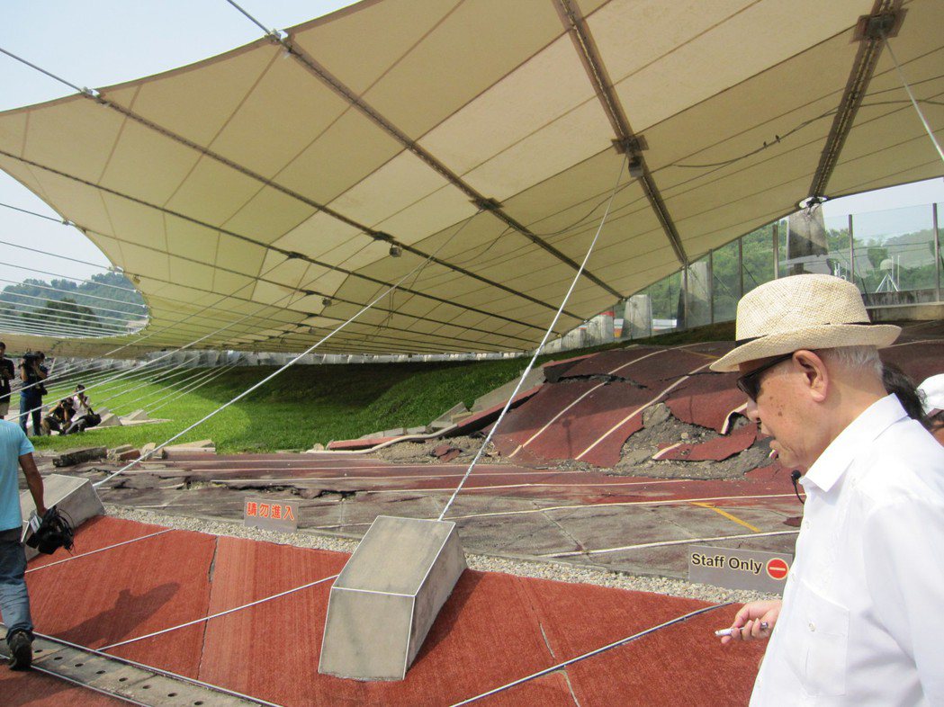 圖為前總統李登輝2012年參觀921地震教育園區。 圖／聯合報系資料照片
