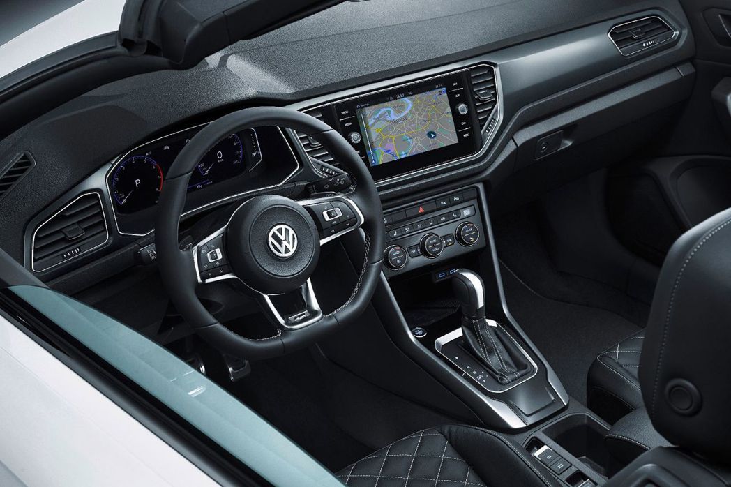 Volkswagen T-Roc Cabriolet內裝。 摘自Volkswag...