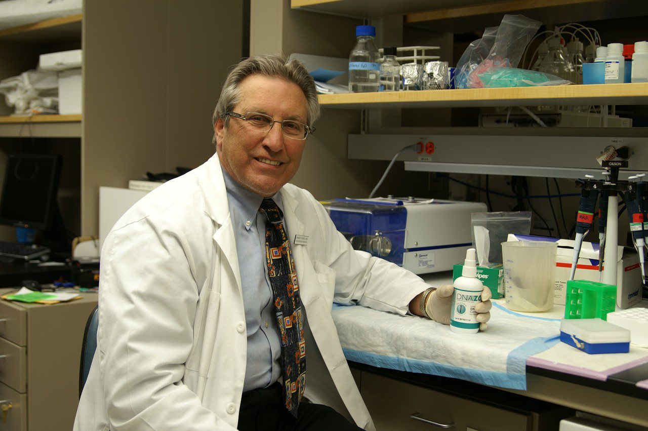 美國科羅拉多大學醫學院教授羅伯特埃克爾（Robert H. Eckel）。圖取自科羅拉多大學丹佛分校官網