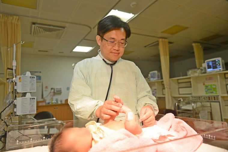 陳克琦表示，多數無肛症患者在出生後才發現。圖／台北慈濟醫院提供