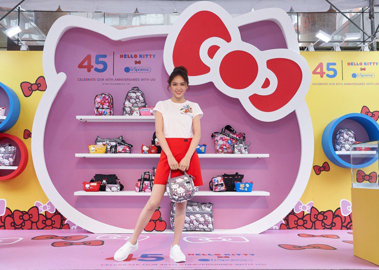 夏于喬出席Hello Kitty x LeSportsac聯名系列期間限定Pop-Up Store開幕活動。圖／LeSportsac提供