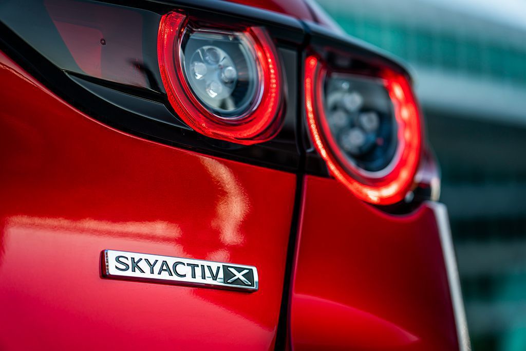日前Mazda確認Skyactiv-X引擎有望在年底開始出貨且日本也規劃在10月...