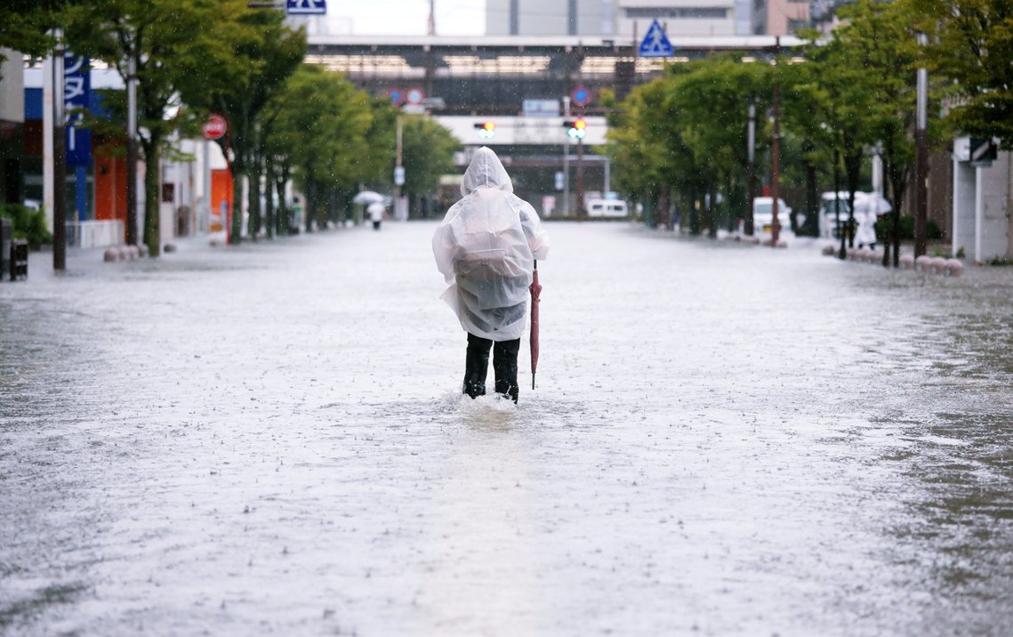28日氣象廳發布的大雨特別警報，則為日本防災的第5級最高級別，同時也是今年度繼7...