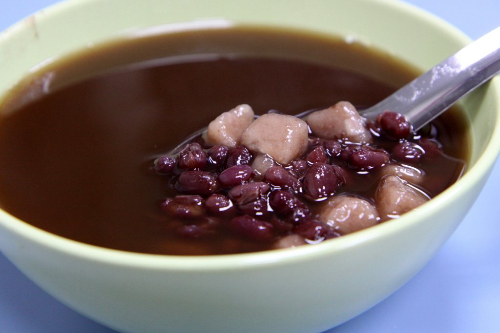 紅豆水真的可以利尿消腫嗎？紅豆、紅豆湯、紅豆水，哪個營養成份最高？ 營養師詳解告訴你。圖/報系資料照