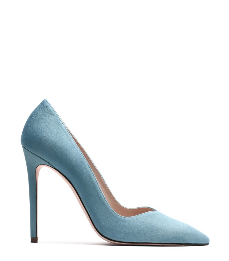 周迅款淺藍色麂皮Anny高跟鞋，價格店洽。圖／Stuart Weitzman提供
