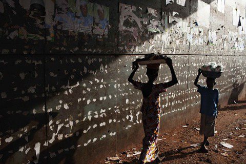 母親和她們的孩子背後，被遺忘的非洲史——讀《跳舞骷髏》