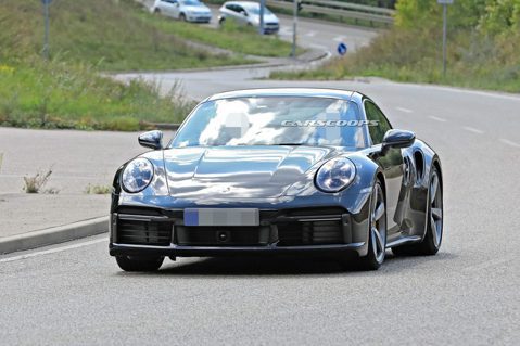 全新Porsche 911 Turbo測試車 雙車型無偽裝聯袂現身