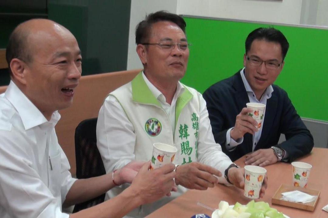 高市議會開幕 韓國瑜拜會黨團與綠營談笑過招 | 聯合新聞網