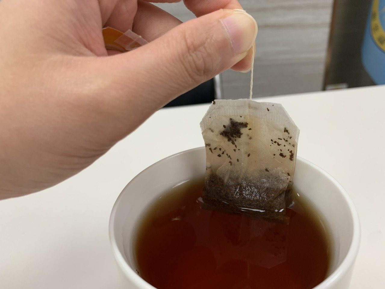 加國研究調查發現，茶包內恐含大量的塑膠微粒。記者陳雨鑫／攝影