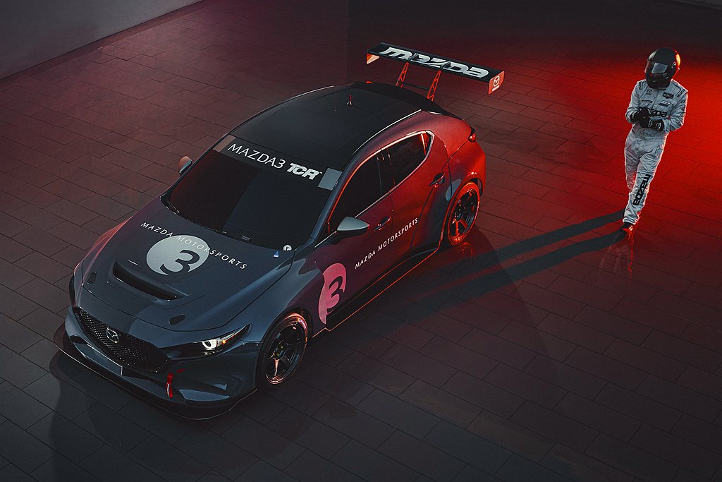 Mazda 3 TCR賽車搭載直列四缸渦輪增壓引擎，具備350hp馬力、50.0...