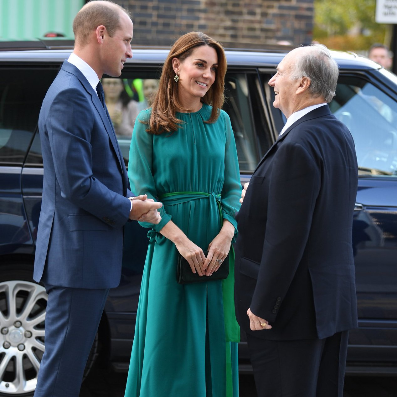 活潑的藍綠色如何穿出知性優雅的氣質？來看2位「時尚女王」凱特王妃與<u>阿拉瑪汀</u>怎麼穿