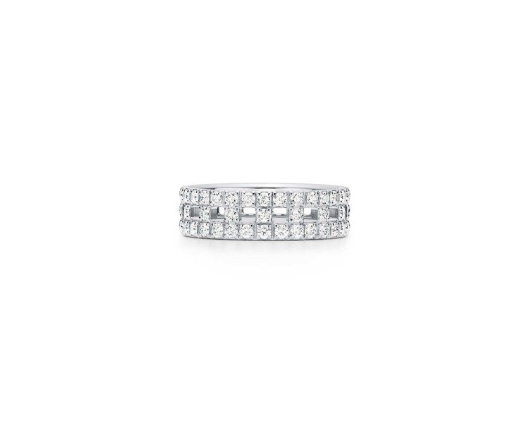 Tiffany T True 18K白金寬版鋪鑲鑽石戒指，約19萬4,000元。圖／Tiffany & Co.提供