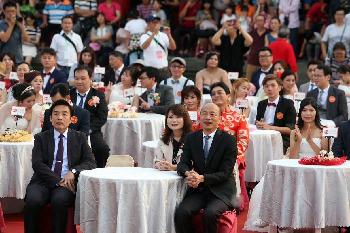 集團婚禮首在孔廟舉辦 韓國瑜勉50對新人「好好做人」 | 聯合新聞網