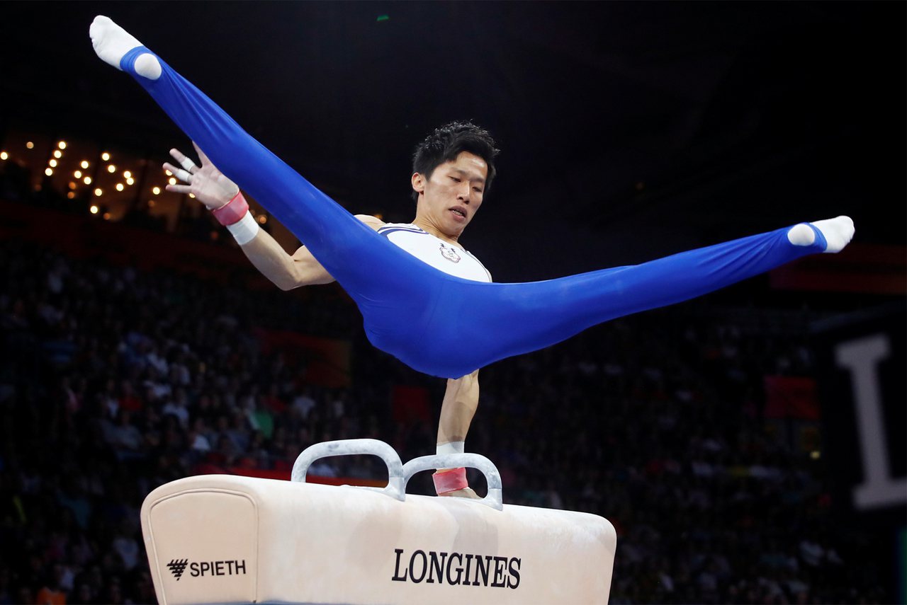 台灣「鞍馬王子」李智凱在世界體操錦標賽鞍馬項目摘下銀牌。 路透社