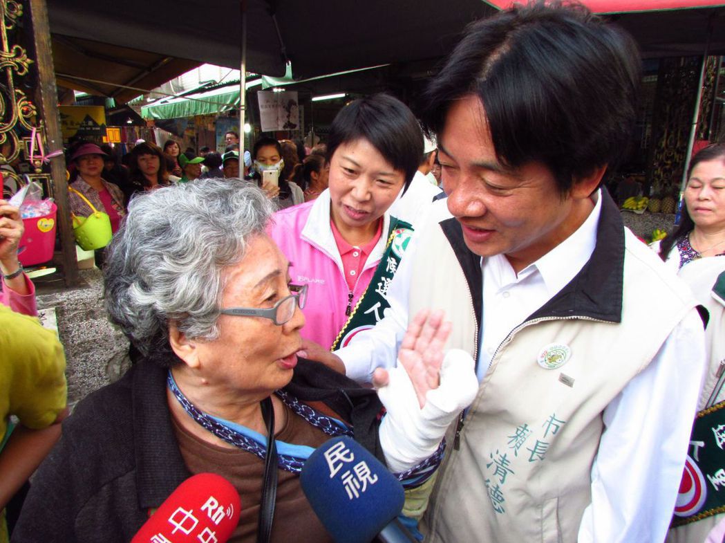 2014年賴清德競選連任台南市長不請「全」假，被對手質疑。 圖／聯合報系資料照片
