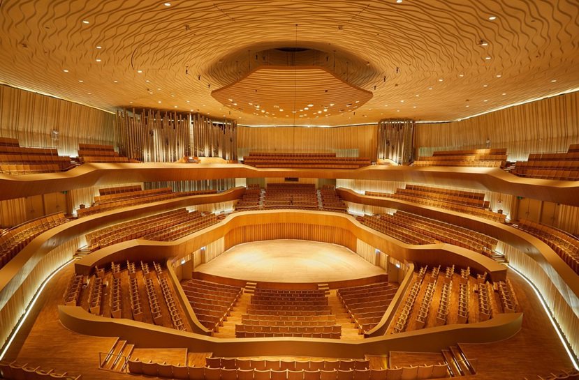 衛武營號稱亞洲表演場館規模最大的管風琴，擁有9085支音管、造價新台幣1.2億元...