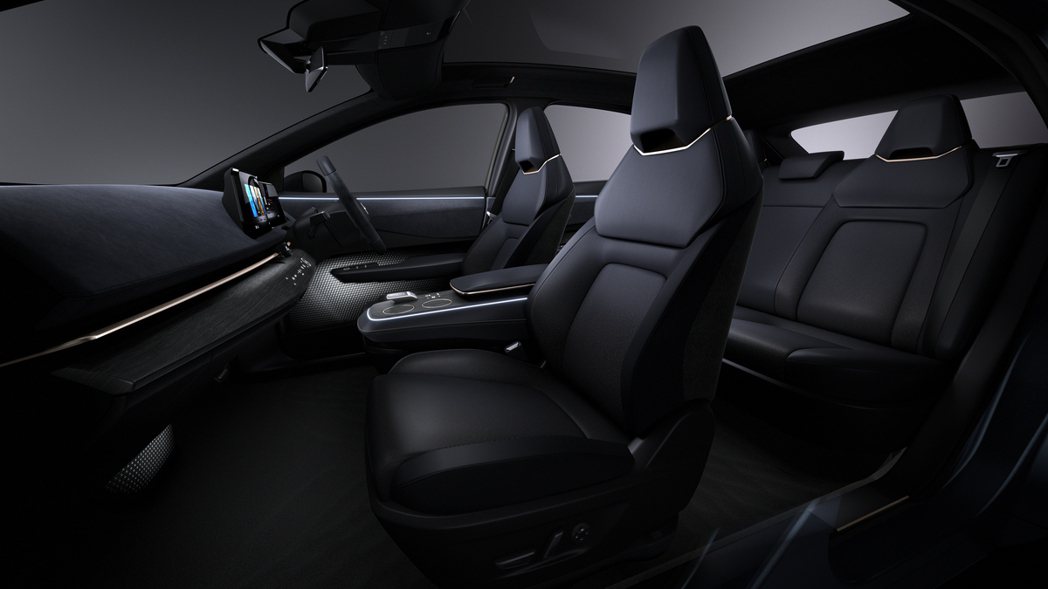 Nissan Ariya Concept的座椅經過特別增強，長途駕駛更為舒適。 ...