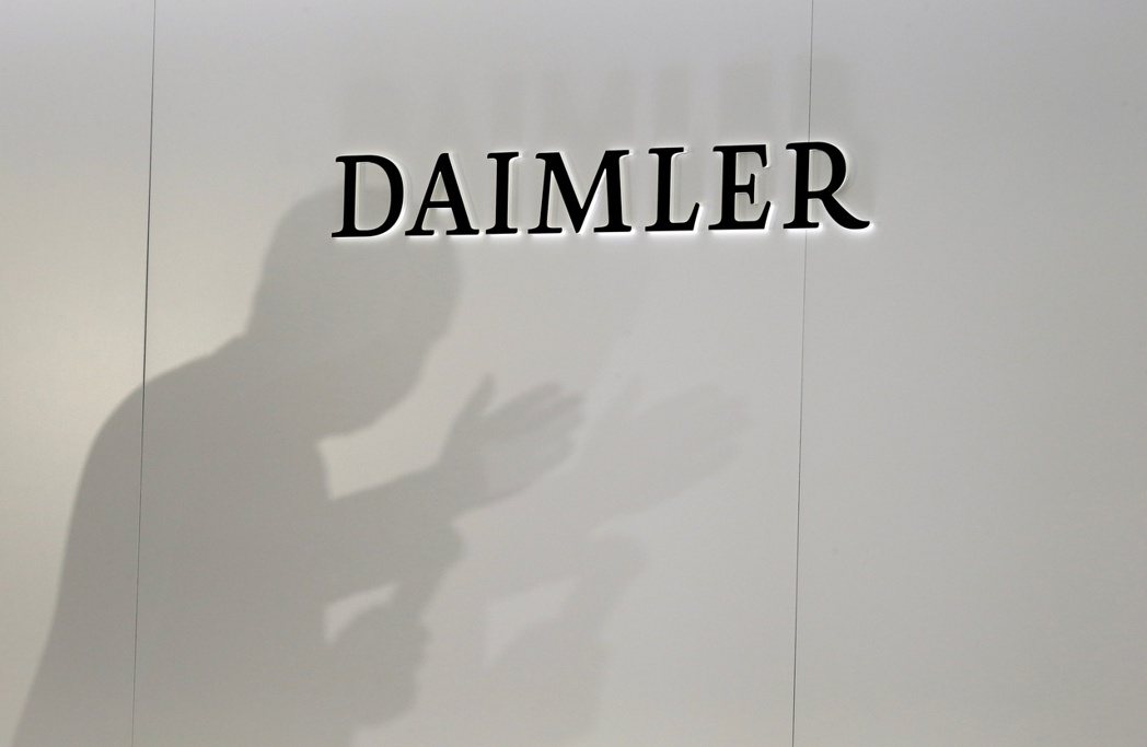 戴姆勒第3季獲利增加8%，主因賓士車銷售強勁。路透