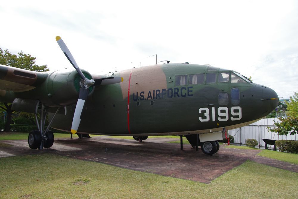 「嫁」到韓國的C-119運輸機，除了國徽改成美軍外，塗裝與機號仍保持國軍原樣。記...