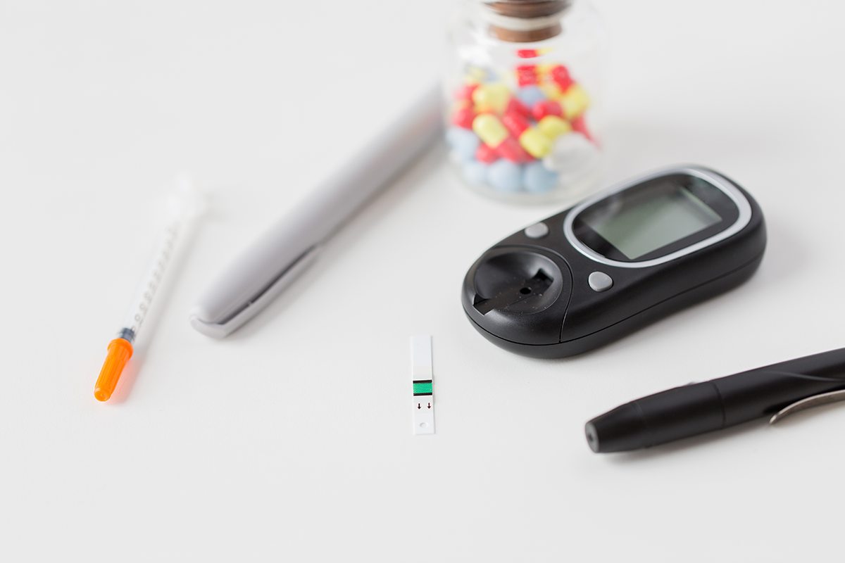糖尿病的控制方法不僅止於吃藥跟打針而已，還有飲食跟運動等。
