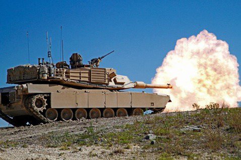 台購美M1A2與解放軍99A戰車對決，誰會獲勝？