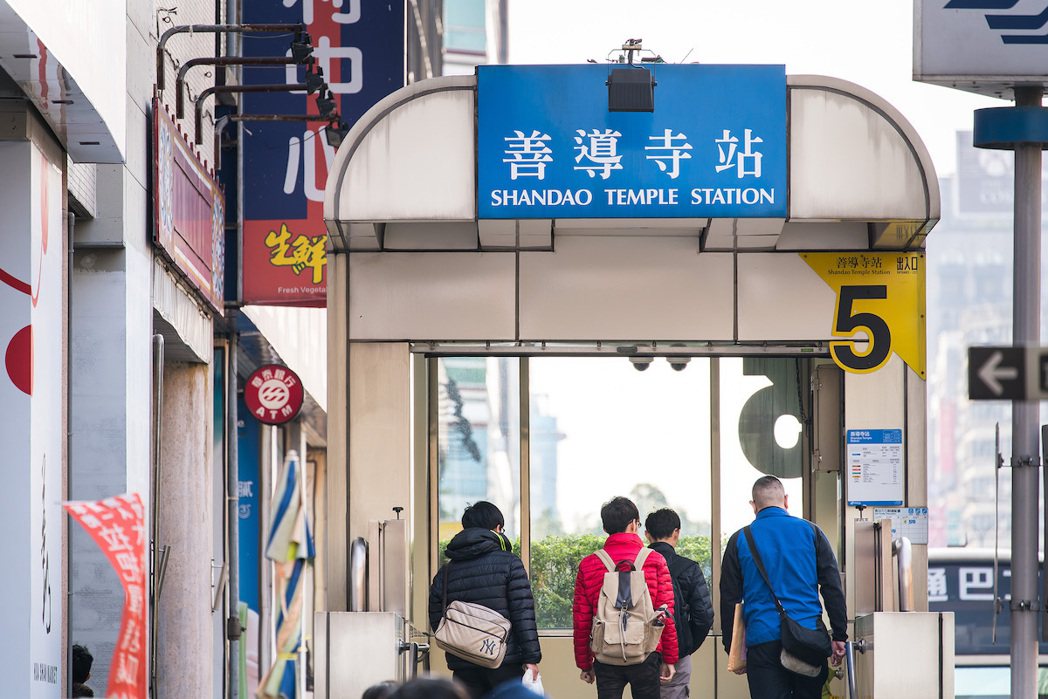 「忠孝162」擁有台北市最便捷的交通網絡，走路1分鐘到捷運板南線善導寺站，不到1...