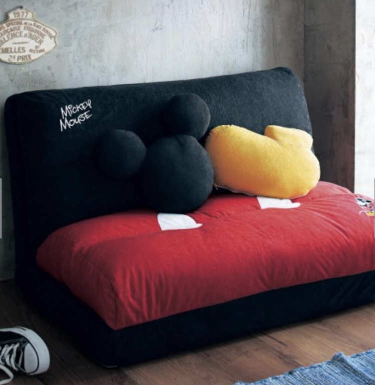 經典米奇配色的懶人沙發。圖／ 摘自bellemaison網站