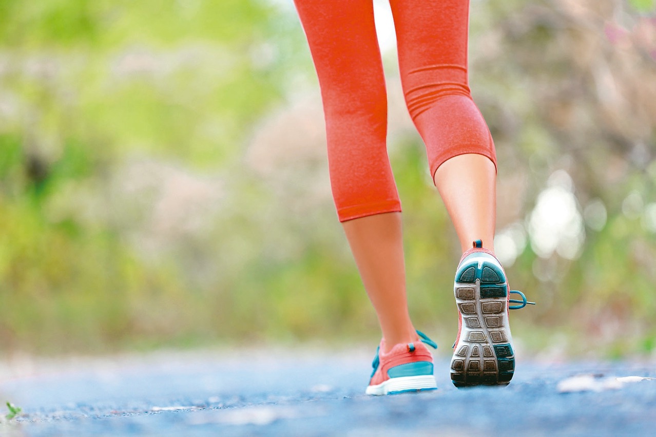 運動對乳癌患者大有好處，應培養健康生活習慣，每周走路3至5小時可增加存活率。
