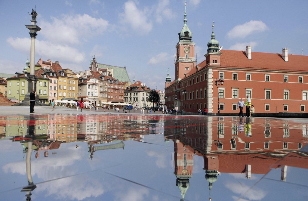 波蘭的華沙老城，是第二次世界大戰後，採取重建恢復舊觀的經典案例。 圖／美聯社
