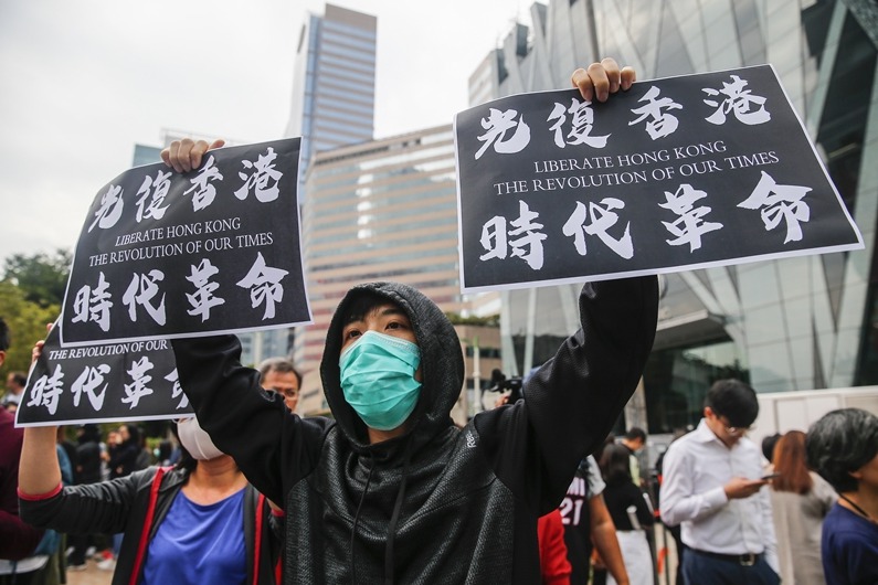 反共最前線？香港贏了選舉 也推進了抗爭？ | 聯合新聞網