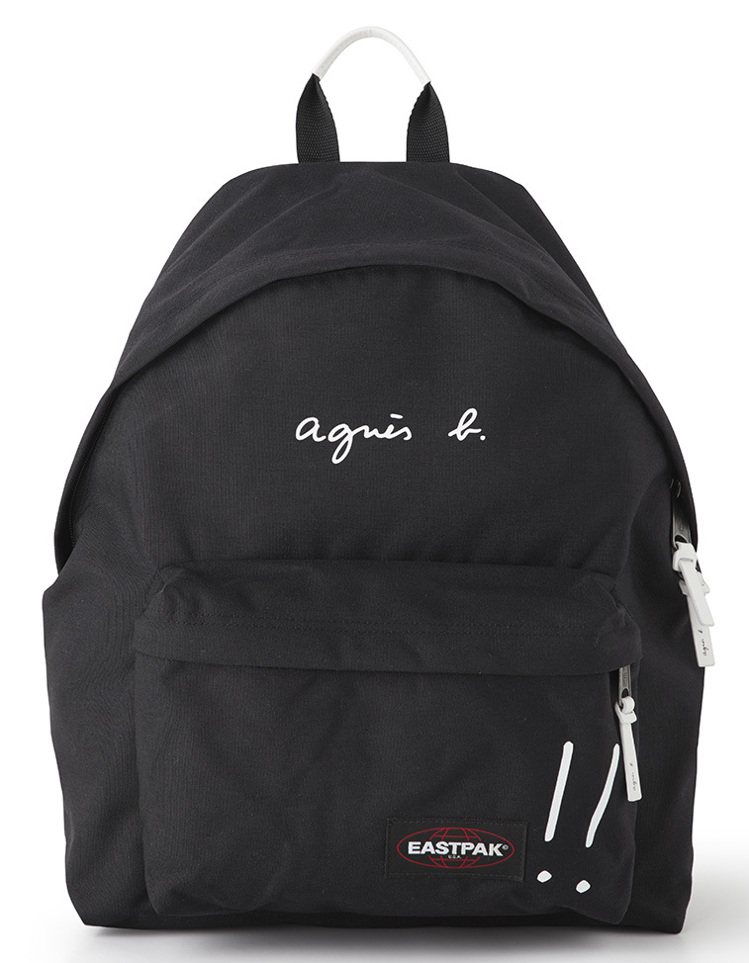 agnès b. VOYAGE X EASTPAK 驚嘆號標誌後背包，5,580元。圖／agnès b.提供