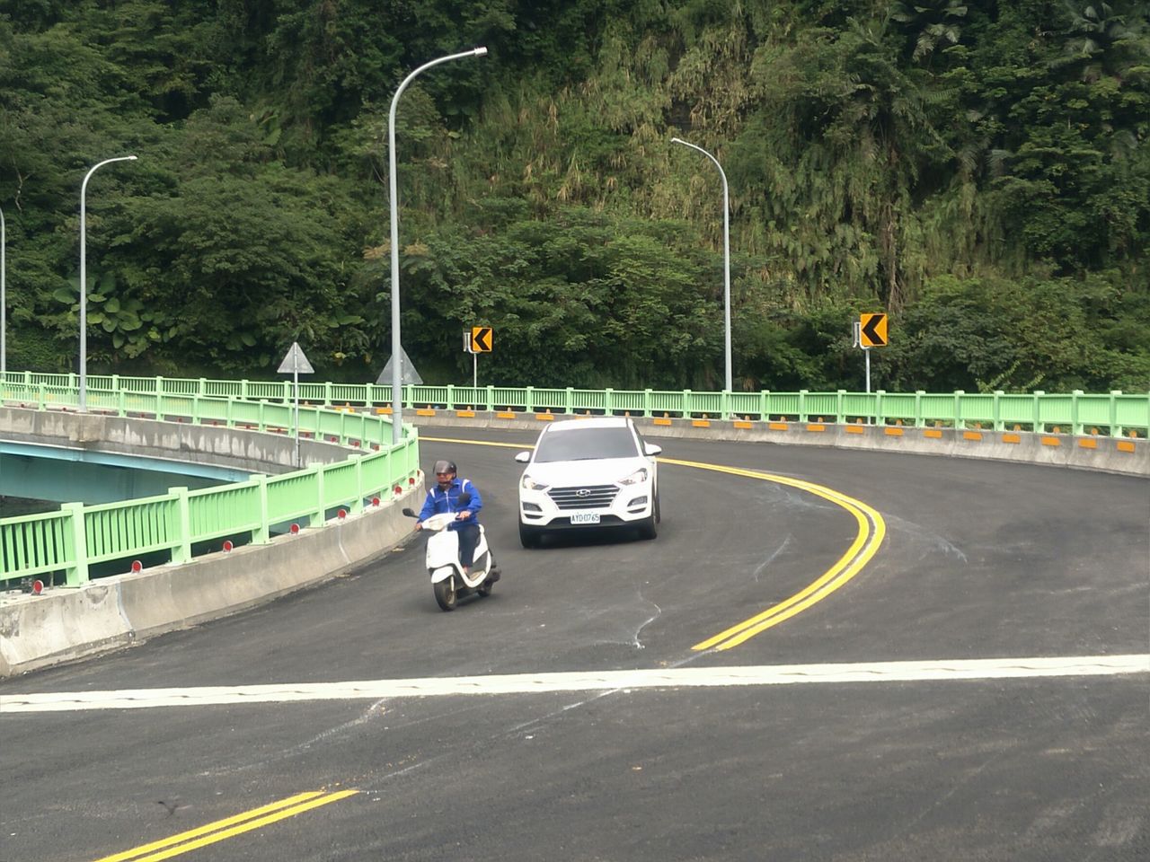 石碇永定橋今起通車 舊橋將在12月底拆除完畢