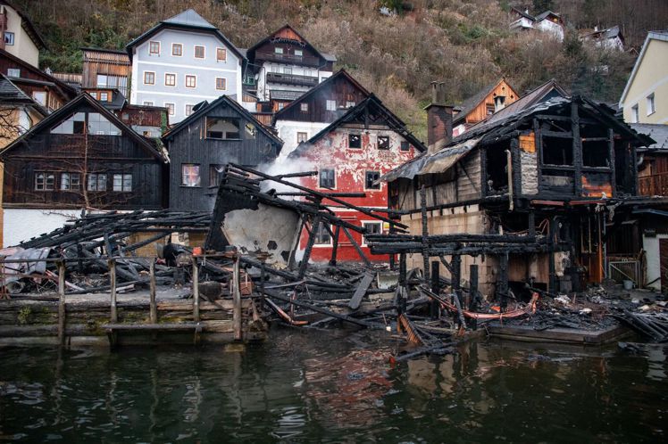 被聯合國教科文組織列為世界遺產的奧地利哈修塔特（Hallstatt）小鎮30日發生火災，至少四間房屋嚴重受損。法新社